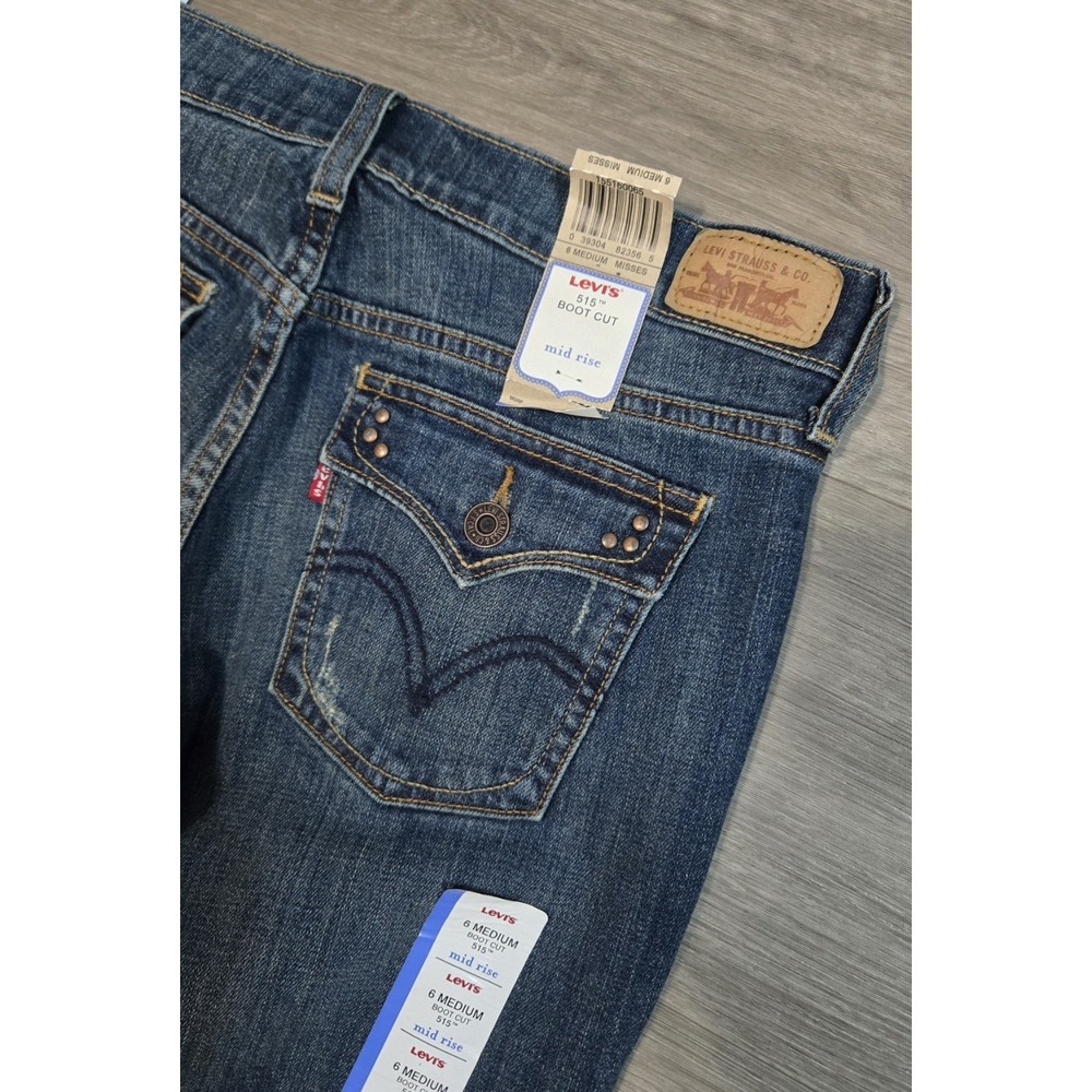 Levi's 515 Bootcut Womens Jeans Medium Wash Embellished Flap Pockets Size 6M NWT - Picture 5 of 13
